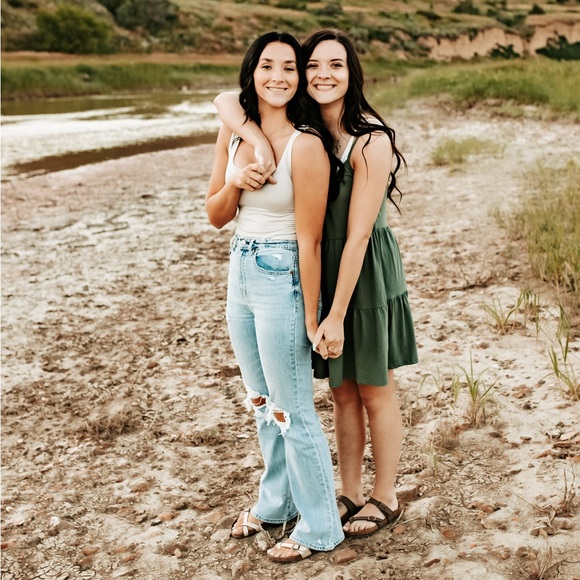 Meet your Posher, Zoe - Picture 4 of 6